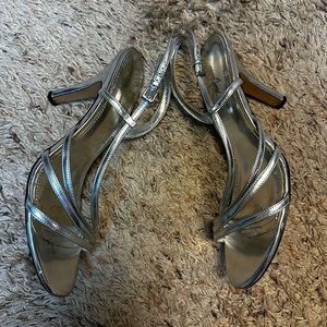 Jacqueline Ferrar silver heels